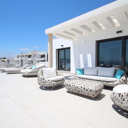 Luxurious Penthouse With Huge Panoramic Terrace Appartement San Roque  Buitenkant foto