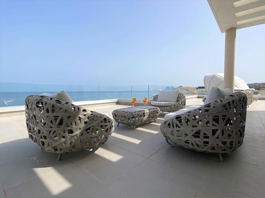 Luxurious Penthouse With Huge Panoramic Terrace Appartement San Roque  Buitenkant foto