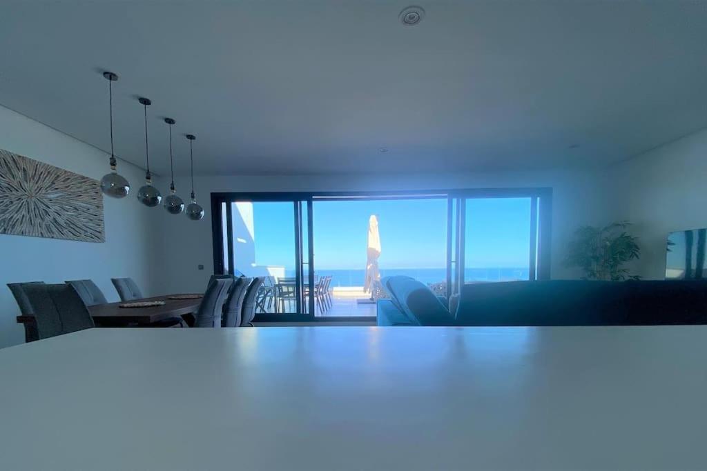 Luxurious Penthouse With Huge Panoramic Terrace Appartement San Roque  Buitenkant foto